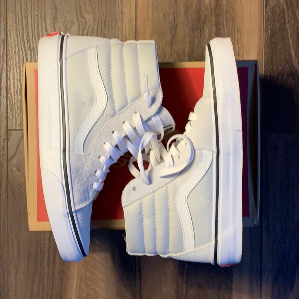 WOMEN’s SK8-HI ICE FLOW/TRUE WHITE VANS